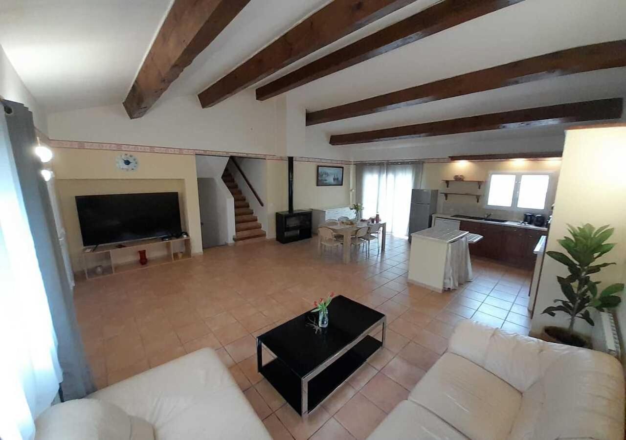 Villa Avec Plage A Pied Et Grande Piscine Сен Мари ла Мер Екстериор снимка