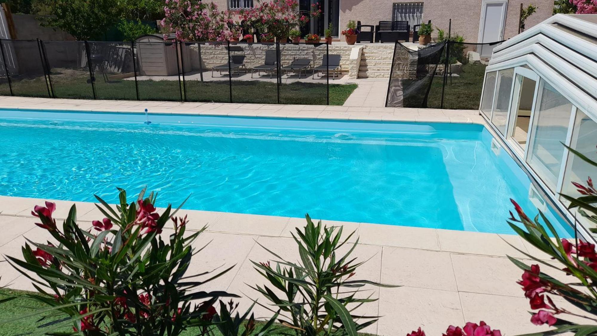 Villa Avec Plage A Pied Et Grande Piscine Сен Мари ла Мер Екстериор снимка